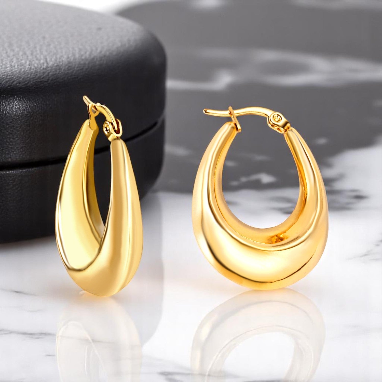 Sofia Loop Earring