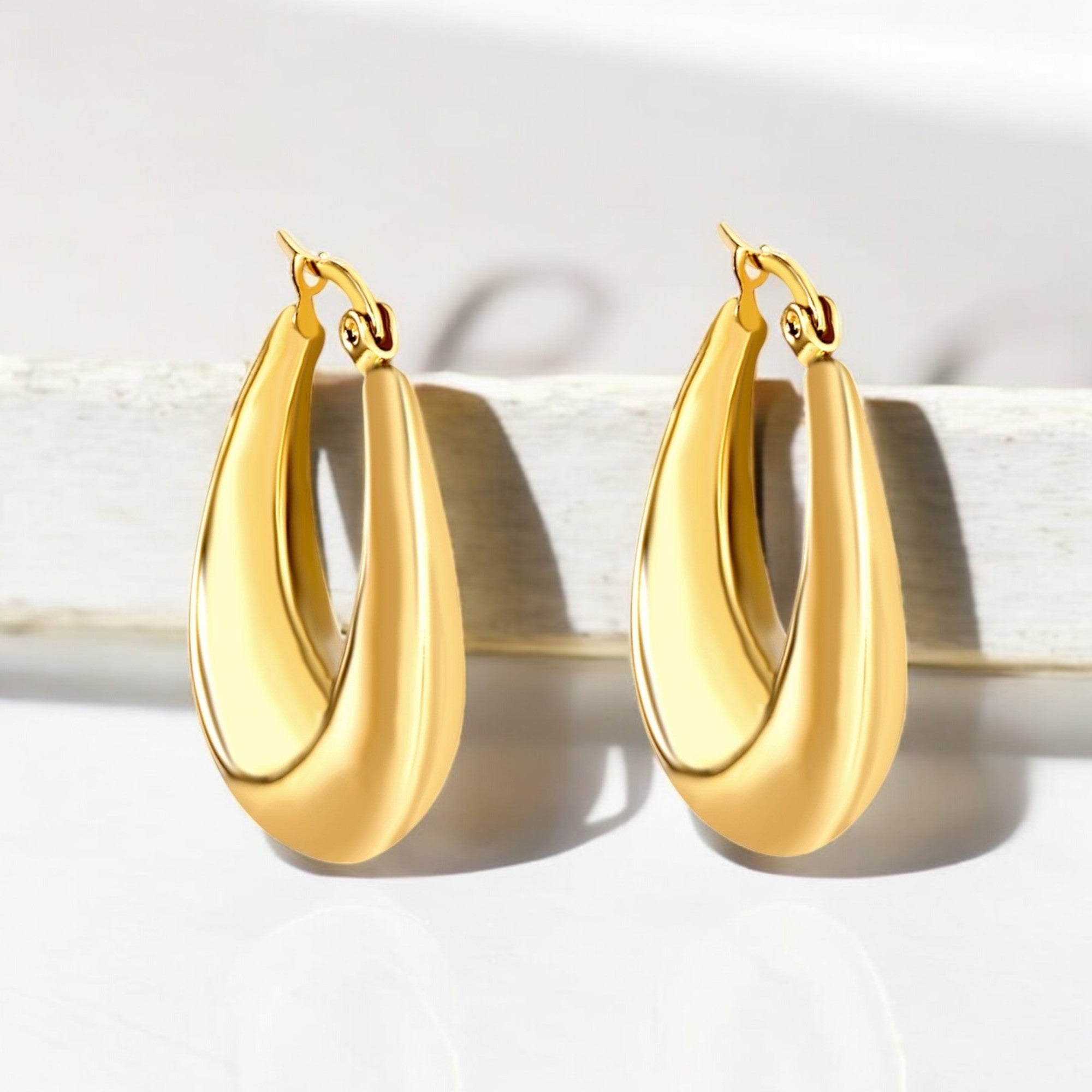 Sofia Loop Earring