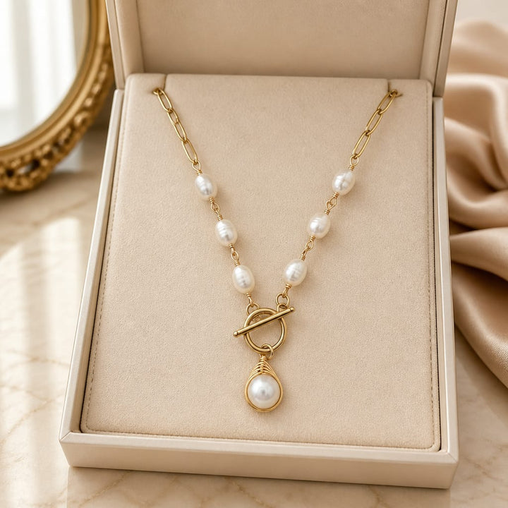 Ella Pearl Oval Necklace